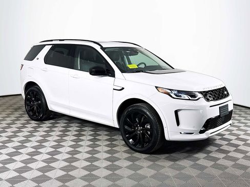 Used 2025 Land Rover Discovery Sport S image 3