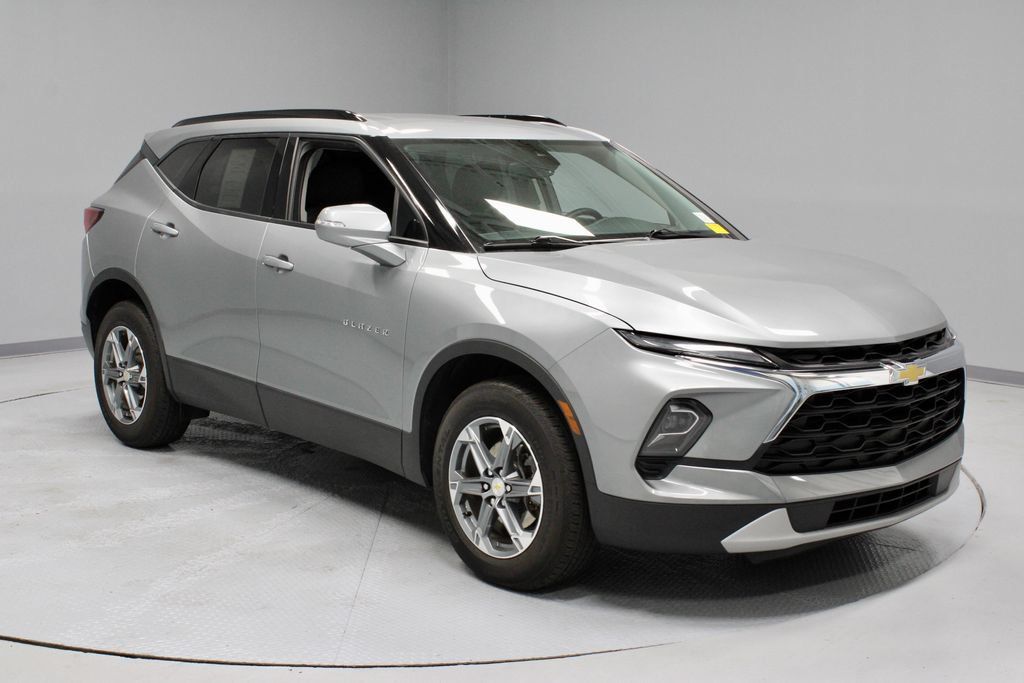 Used 2024 Chevrolet Blazer LT w/ LPO, Floor Liner Package FWD image 1