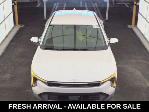 Used 2025 Kia K4 EX image 2