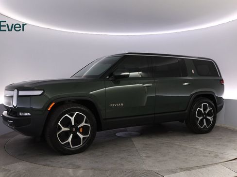 Used 2023 Rivian R1S Adventure AWD/4WD image 18