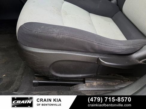 Used 2013 Chevrolet Cruze LS FWD image 11