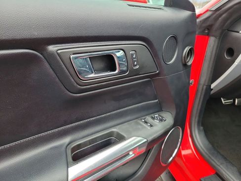 Used 2016 Ford Mustang Premium image 17