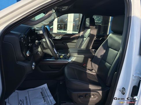 Used 2023 GMC Sierra 1500 SLT w/ SLT Premium Plus Package image 14