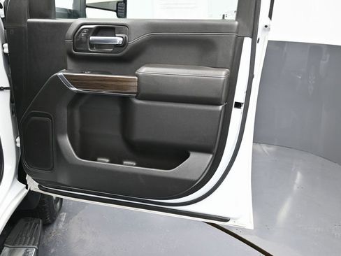 Used 2022 Chevrolet Silverado 2500 LT w/ Convenience Package image 35