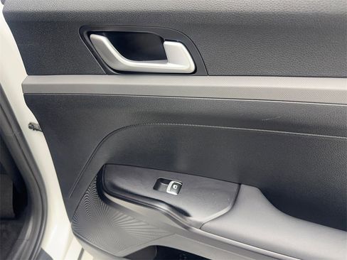 Used 2025 Kia K5 LXS image 43