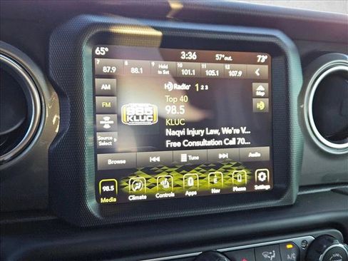 Used 2023 Jeep Gladiator Overland w/ LED Lighting Group image 12