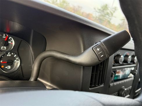 New 2025 Chevrolet Express 2500 image 17