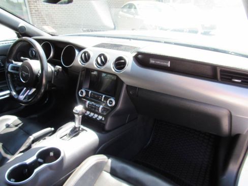 Used 2022 Ford Mustang Premium RWD image 36