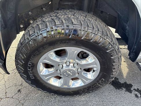 Used 2024 RAM 2500 Big Horn AWD/4WD image 19