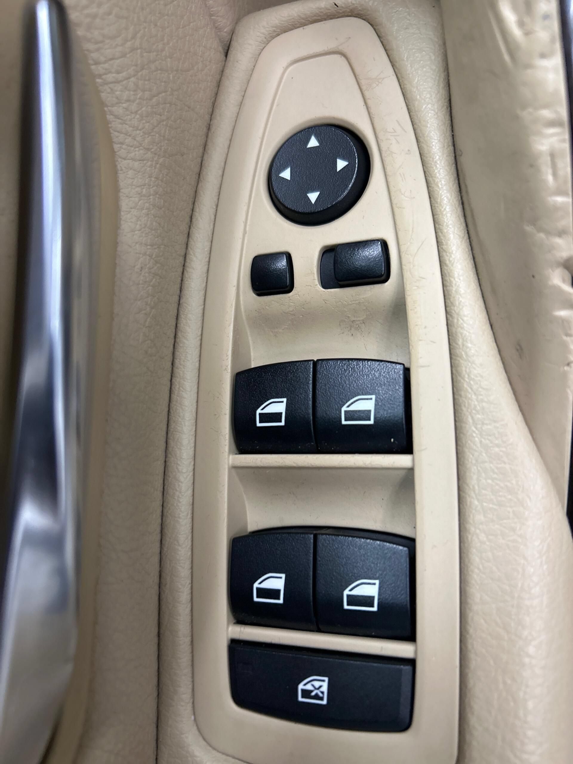 Used 2014 BMW 328i Sedan RWD image 9
