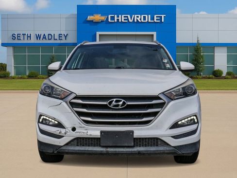 Used 2017 Hyundai Tucson SE FWD image 2