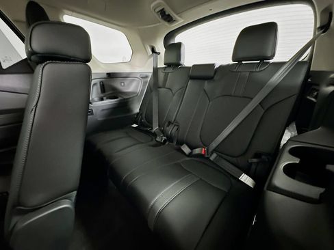 Used 2026 Honda Pilot EX-L image 27
