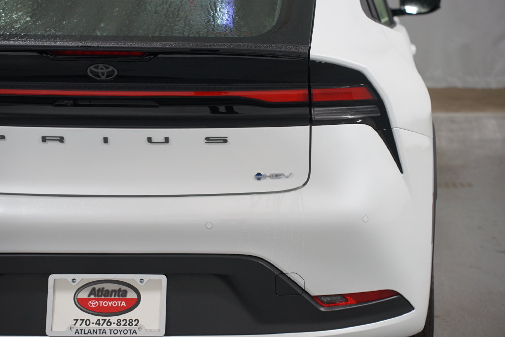 New 2027 Toyota Prius LE FWD image 10