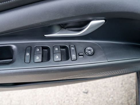 Certified 2024 Hyundai Elantra Limited image 18