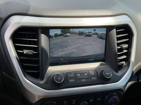Used 2019 GMC Acadia SLT FWD image 25