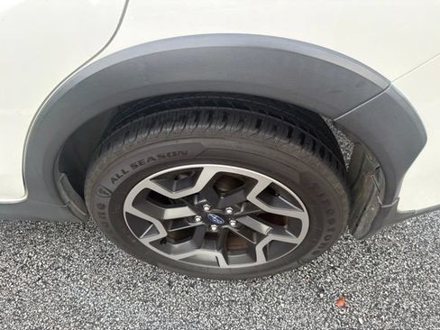 Used 2017 Subaru Crosstrek 2.0i Limited AWD/4WD image 17