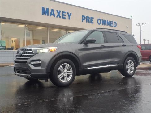 Used 2023 Ford Explorer XLT w/ Equipment Group 202A image 1