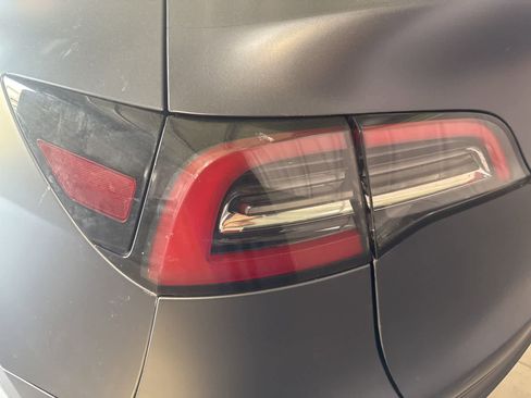 Used 2022 Tesla Model Y Performance image 12