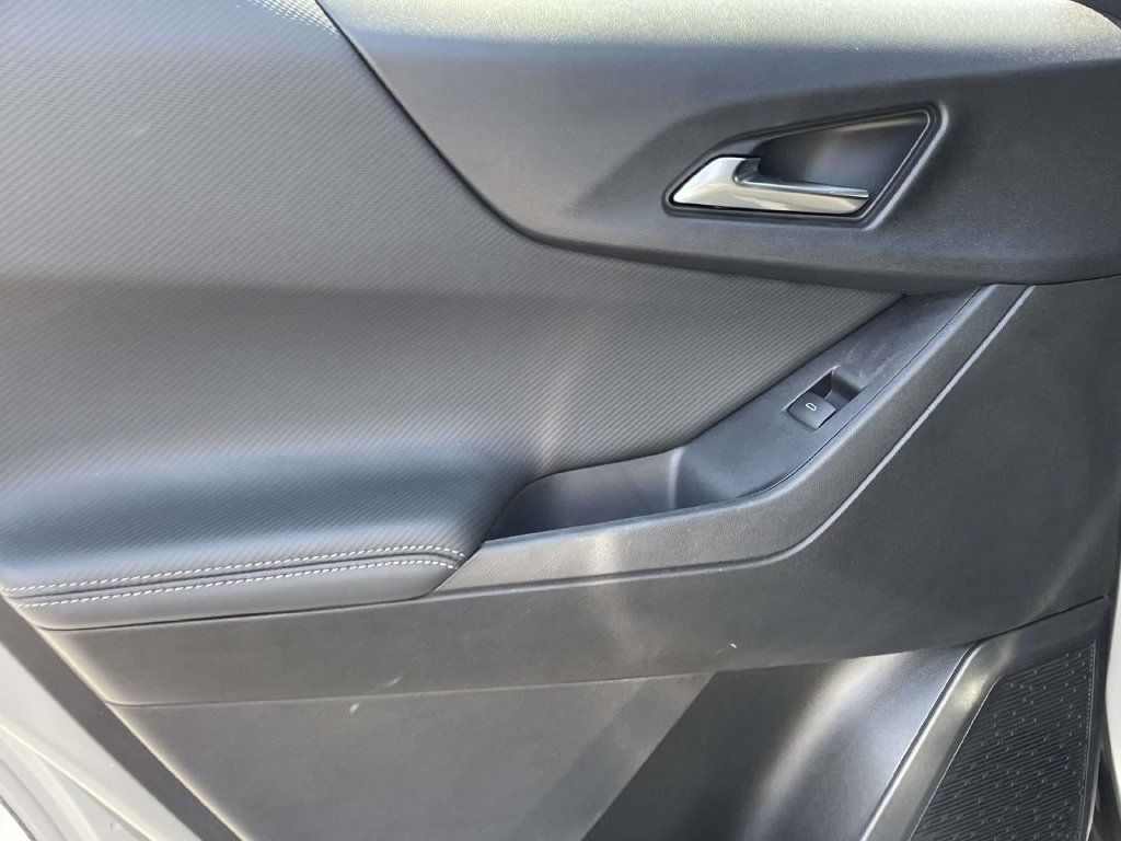 Used 2026 Chevrolet Equinox LT w/ Midnight Edition FWD image 17
