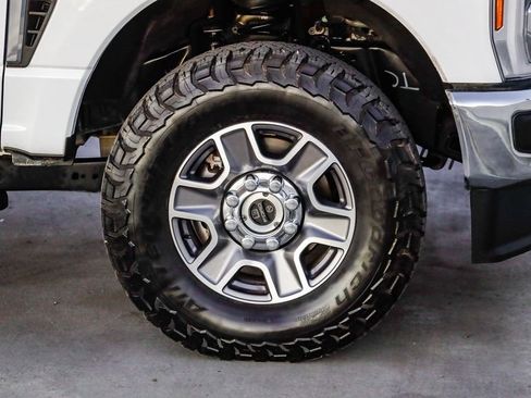 Used 2024 Ford F250 Lariat image 10