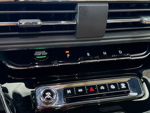 Used 2023 Lincoln Corsair Reserve image 17