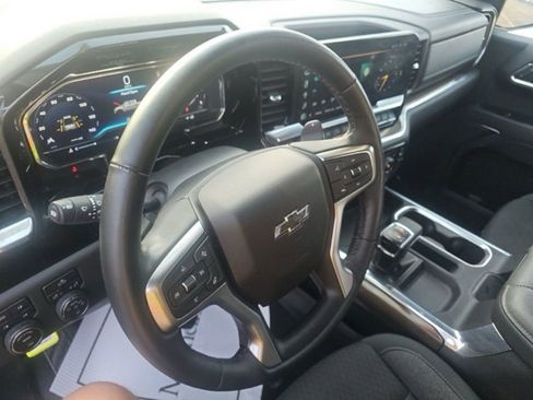 Used 2024 Chevrolet Silverado 1500 LT Trail Boss w/ Protection Package AWD/4WD image 11