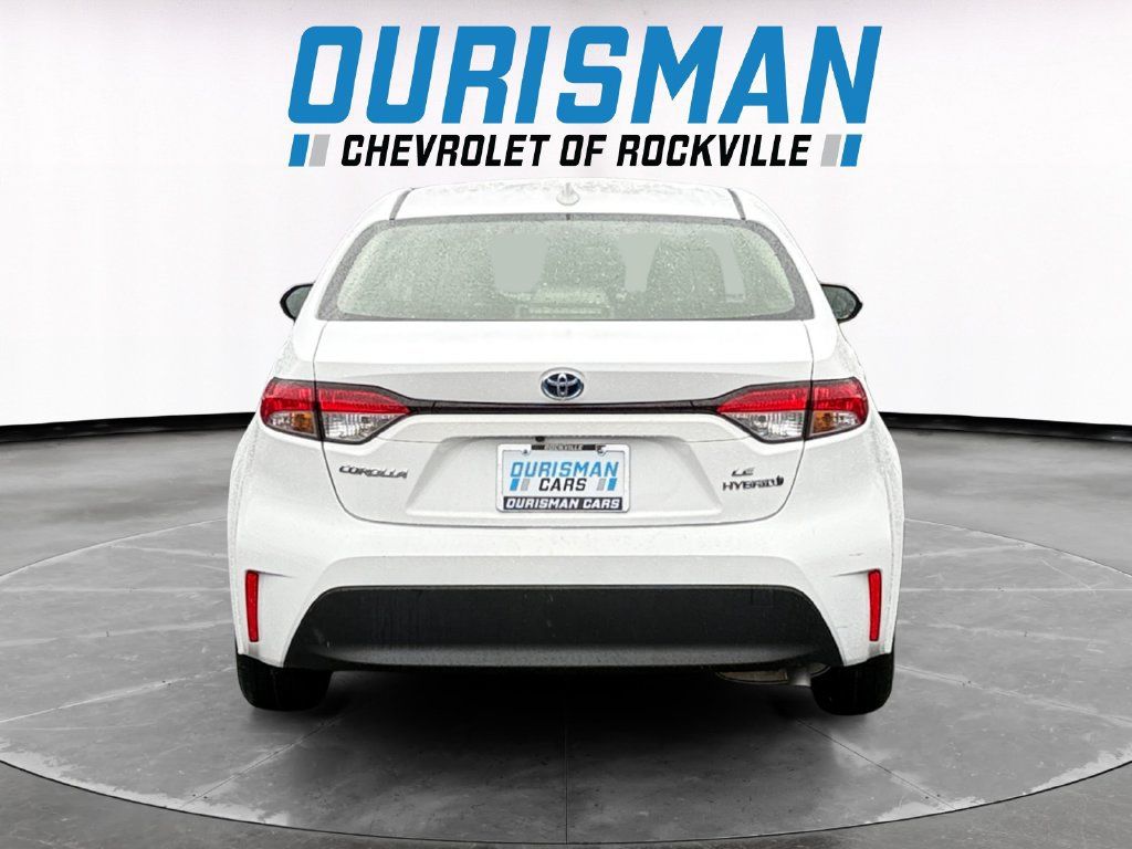 Used 2023 Toyota Corolla LE FWD image 5