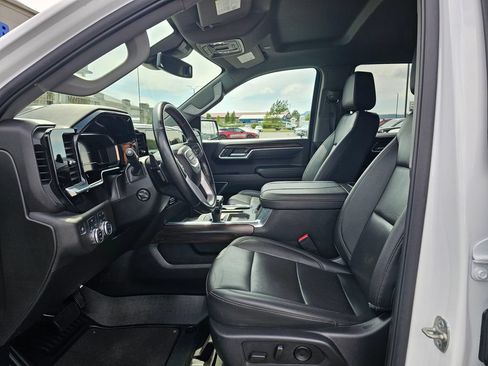 Used 2025 GMC Sierra 1500 SLT w/ SLT Convenience Package AWD/4WD image 21