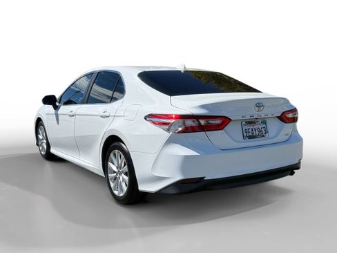 Used 2019 Toyota Camry LE w/ Carpet Mat Package FWD image 3