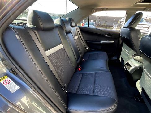 Used 2012 Toyota Camry SE image 31