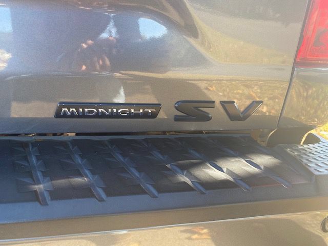 Used 2018 Nissan Titan SV w/ SV Convenience Package RWD image 6