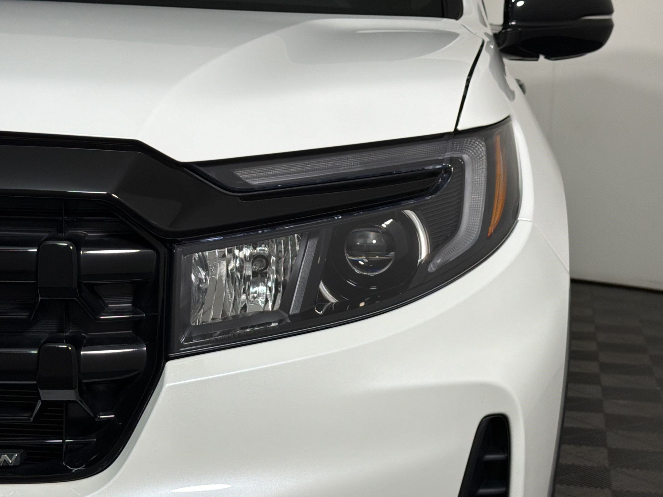 Used 2025 Honda Ridgeline Black Edition image 10
