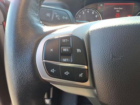 Used 2022 Ford Explorer XLT image 28