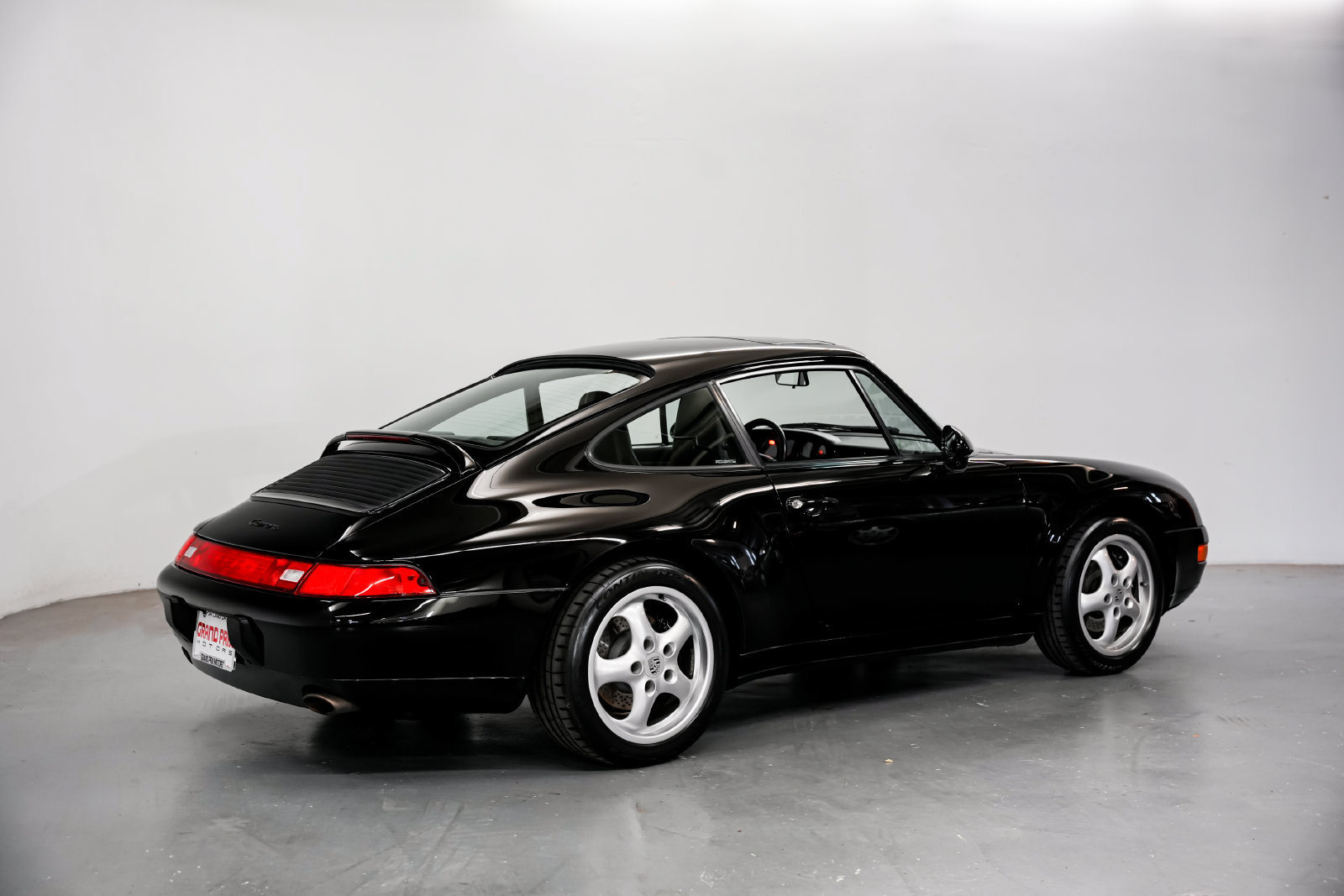 Used 1995 Porsche 911 Carrera RWD image 3