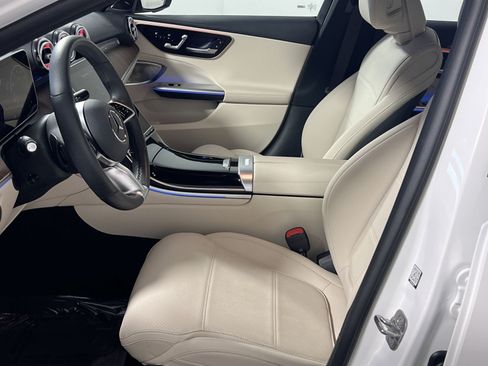 Used 2025 Mercedes-Benz C 300 4MATIC Sedan image 14