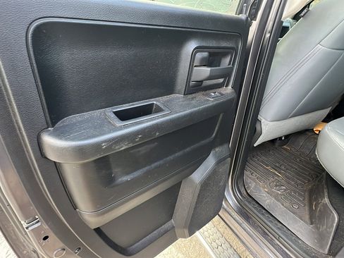 Used 2018 RAM 1500 Express w/ Express Value Package image 21