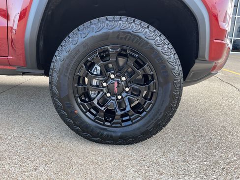 New 2026 GMC Canyon Elevation w/ Convenience Package image 22