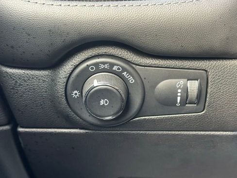 Used 2022 Dodge Durango GT image 21