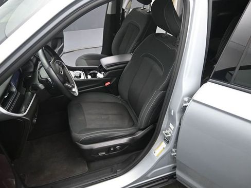 Used 2022 Jeep Grand Cherokee L Laredo w/ Luxury Tech Group I AWD/4WD image 11