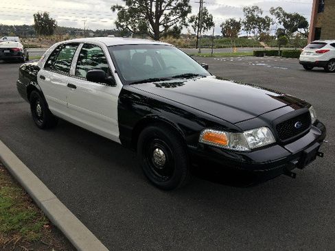 Used 2008 Ford Crown Victoria Police Interceptor RWD image 4