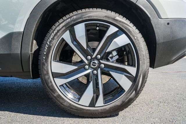 New 2026 Volvo XC40 B5 Ultra w/ Protection Package Premier AWD/4WD image 20