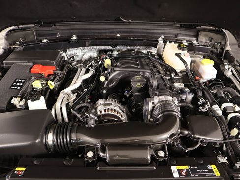 Used 2024 Jeep Wrangler Sport S image 19