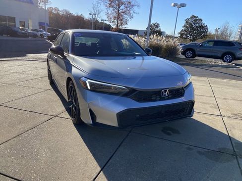 Used 2025 Honda Civic Sport image 2