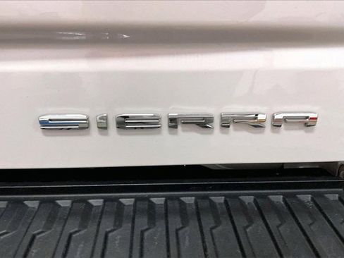 Used 2025 GMC Sierra 1500 Denali image 8