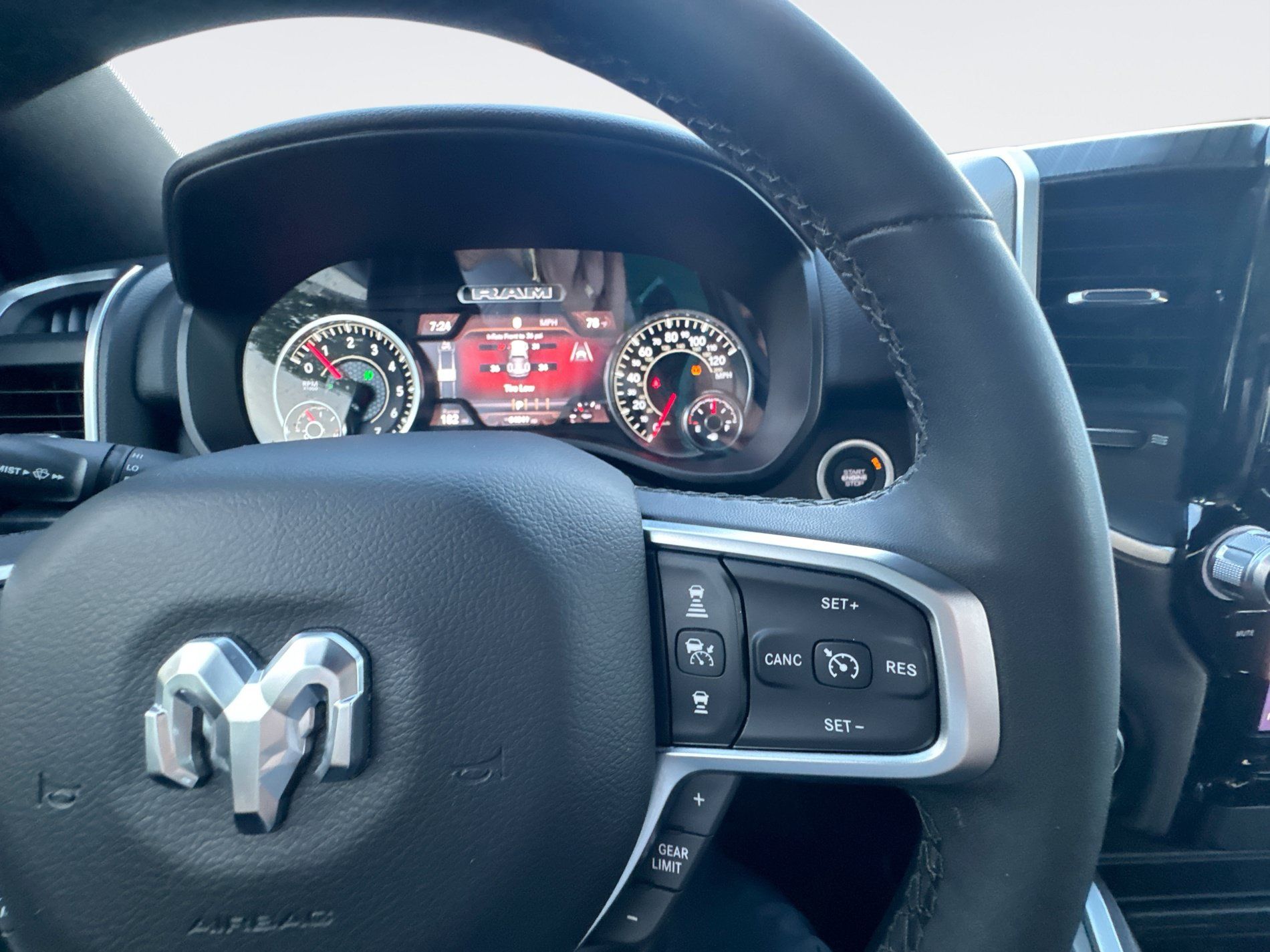 Used 2025 RAM 1500 Big Horn AWD/4WD image 25