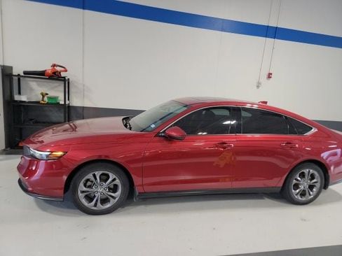 Used 2024 Honda Accord EX image 8