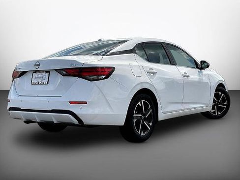 Used 2024 Nissan Sentra SV FWD image 6