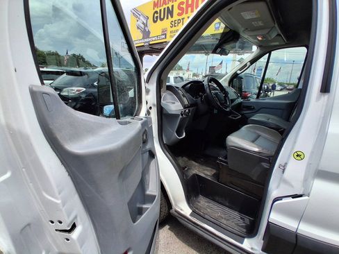 Used 2019 Ford Transit 250 148 Medium Roof RWD image 8