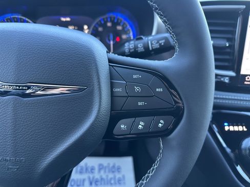 New 2026 Chrysler Pacifica Select image 66