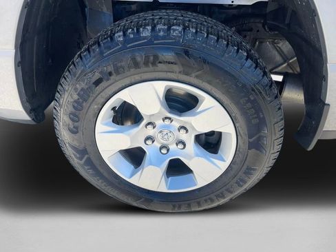 Used 2020 RAM 1500 Big Horn image 12